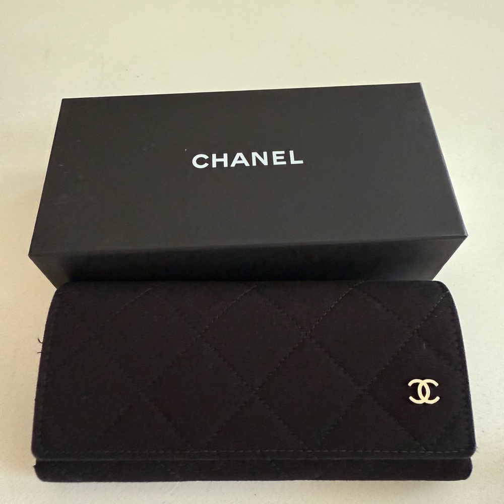 Chanel Sunglasses - Picture 9 of 9